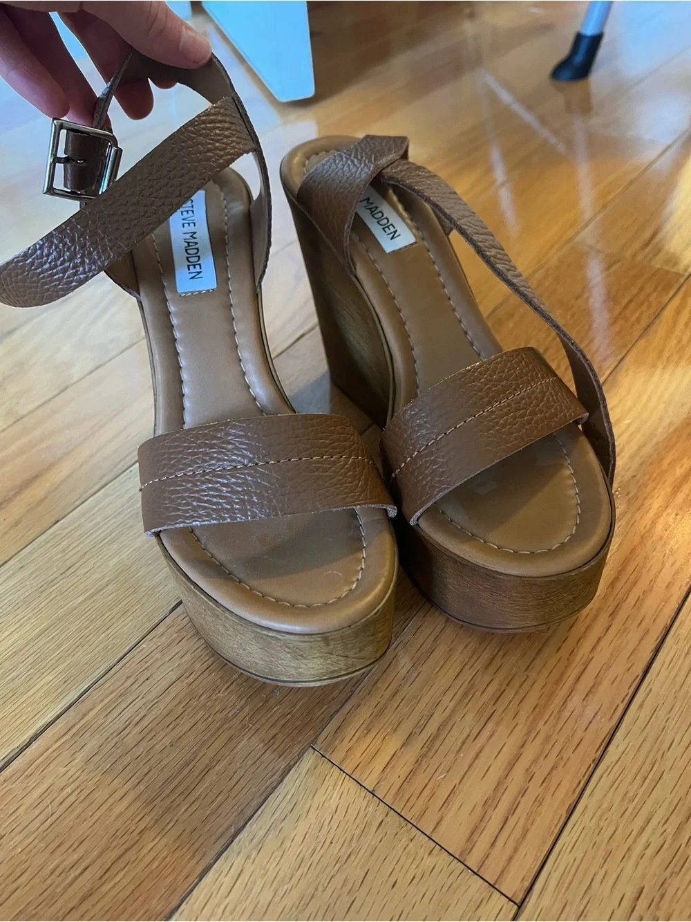 NWOT Steve Madden Brown Leather Platform Sandals